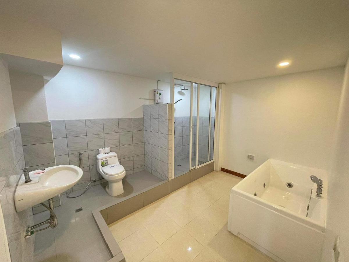 Hotel The Sports Lounge Pattaya Zewnętrze zdjęcie